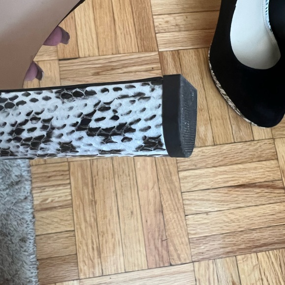 NINE WEST black suede pumps size US 9 - Picture 5 of 6